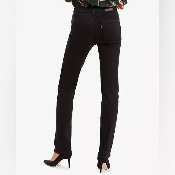 Levi’s Classic Straight Jeans - Picture 3 of 6